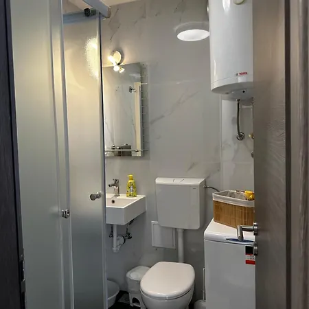 Fox Apartment