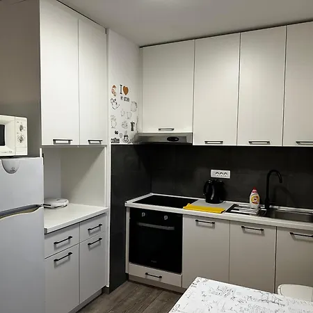 Fox Apartment *